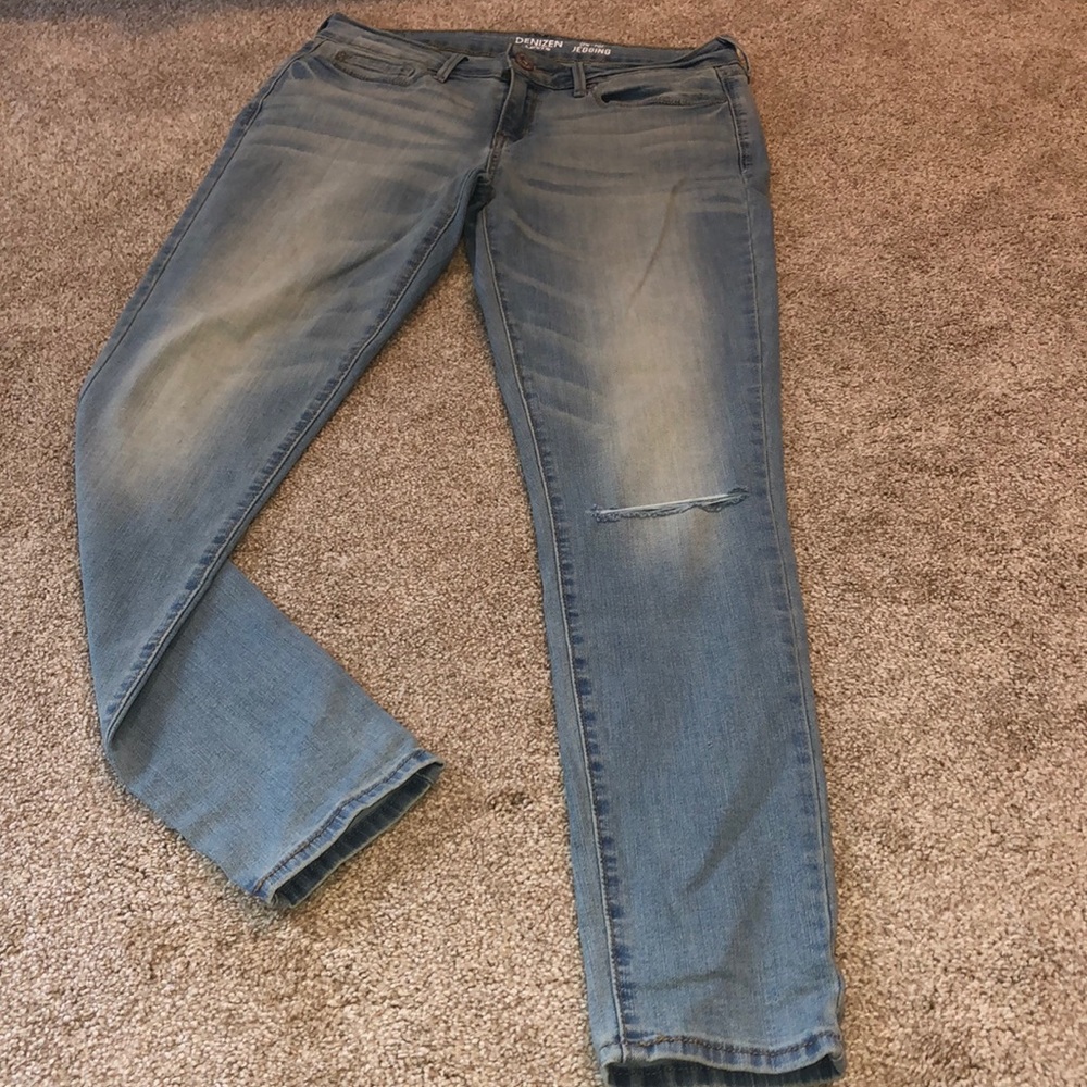 LEVI’S Low-Rise Jeggings
